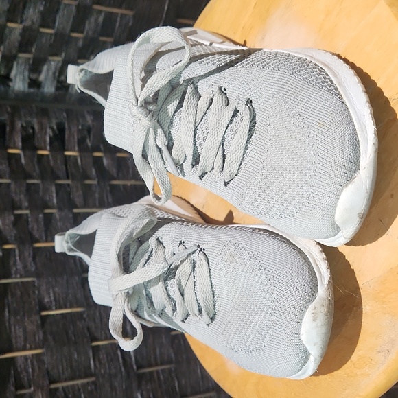 🐞3/33🐞 Athletics works ultra lightweight sneakers - Picture 1 of 7